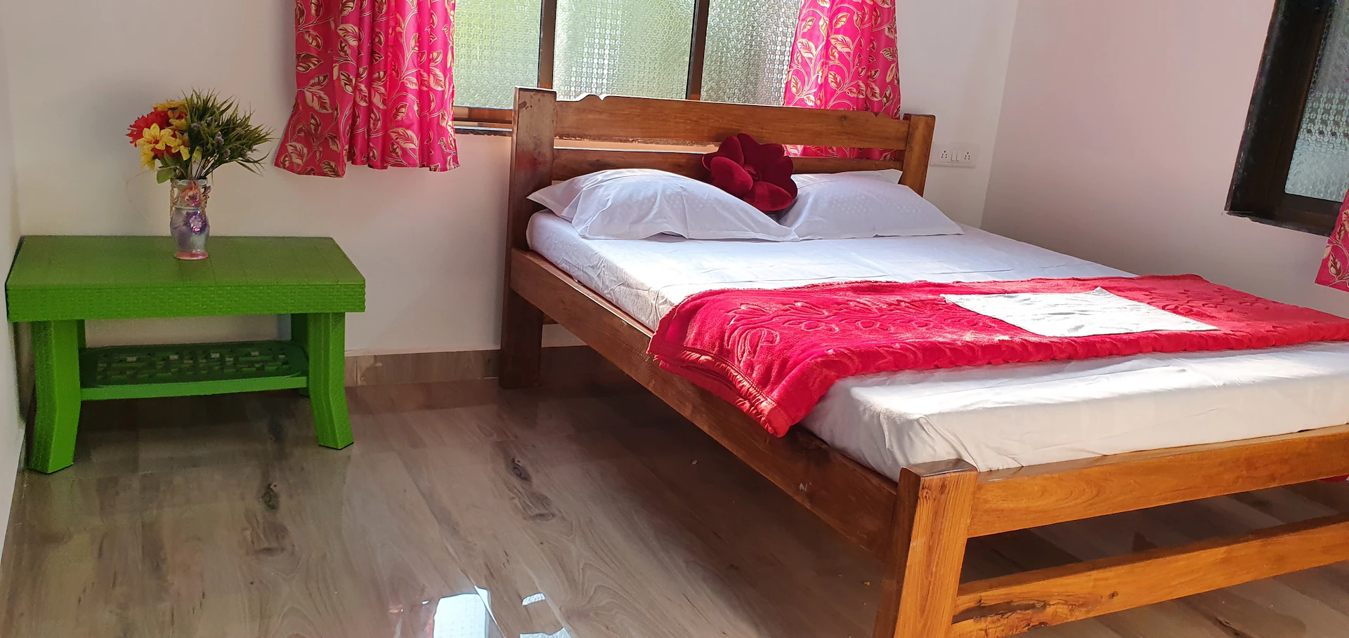 Serina House   Hotel in Malvan | Family  Non AC Room